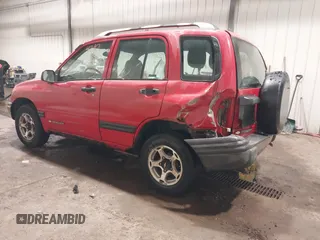 2001 Chevrolet Tracker z VIN 2CNBJ13C116953953, wystawiony jako IAAI lot #42107350 z przebiegiem 185 898 mil mil oraz . Historia ofert i sprzedaży dostępna na DreamBid. Obrazek 3.