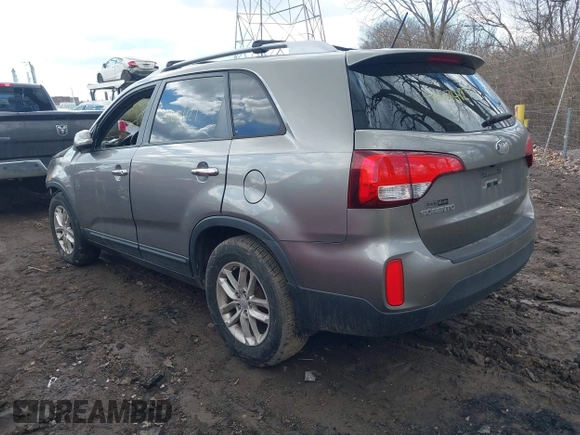 2014 Kia Sorento LX with VIN 5XYKT4A62EG501290, listed as a IAAI auction lot 41674127 with 130,772 mi miles. Bid and sale history available at carsss.com. Image 3.