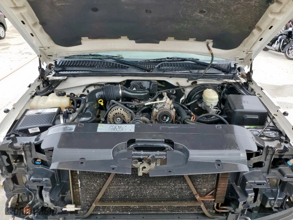 2005 Chevrolet Silverado 1500 Work Truck with VIN 1GCEC14X15Z134674, listed as a Copart auction lot 50159365 with 207,248 mi miles and Salvage Title. Bid and sale history available at carsss.com. Image 11.