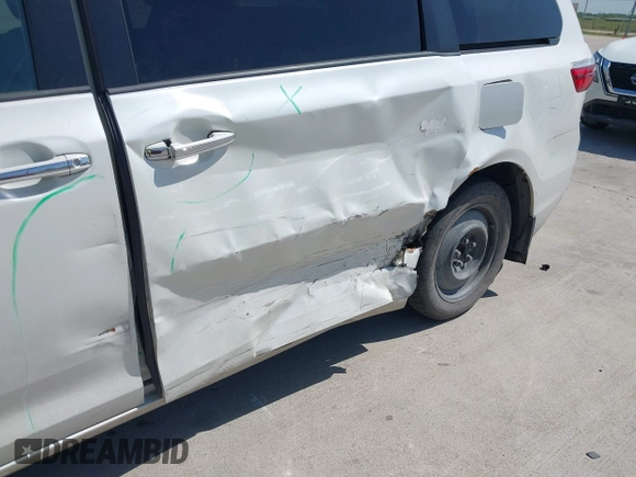 2015 Toyota Sienna XLE with VIN 5TDYK3DCXFS663083, listed as a IAAI auction lot 41967621 with 177,472 mi miles and . Bid and sale history available at DreamBid. Image 6.
