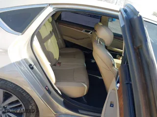 2015 Hyundai Genesis 5.0L with VIN KMHGN4JF3FU079042, listed as a IAAI auction lot 41696557 with 119,939 mi miles. Bid and sale history available at carsss.com. Image 8.