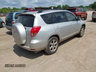 2007 Toyota RAV4 Limited с VIN JTMBK34V175024993, выставлен на аукционе IAAI как лот 42646261 с пробегом 292 141 миль миль и . История ставок и продаж доступна на DreamBid. Изображение 4.