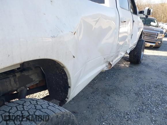 2018 Ram 2500 Tradesman с VIN 3C6UR5HJ0JG216906, выставлен на аукционе IAAI как лот 41409441 с пробегом 122 401 миль миль и . История ставок и продаж доступна на DreamBid. Изображение 17.
