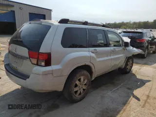 2010 Mitsubishi Endeavor LS with VIN 4A4JN2AS3AE003974, listed as a Copart auction lot 70262774 with 145,204 mi miles and Salvage Title. Bid and sale history available at carsss.com. Image 3.