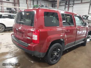 2016 Jeep Patriot High Altitude Edition with VIN 1C4NJRFB4GD594577, listed as a IAAI auction lot 41400224 with 188,025 mi miles. Bid and sale history available at carsss.com. Image 4.