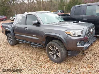 2017 Toyota Tacoma SR5 with VIN 5TFCZ5AN9HX081402, listed as a IAAI auction lot 40535507 with 103,625 mi miles. Bid and sale history available at carsss.com. Image 1.