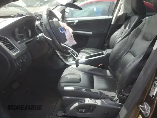 2015 Volvo XC60 T5 z VIN YV4612RK4F2673990, wystawiony jako Copart lot #52303935 z przebiegiem 78 868 mil mil oraz Szkoda całkowita • Salvage title. Historia ofert i sprzedaży dostępna na DreamBid. Obrazek 7.