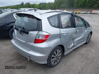 2013 Honda Fit Sport с VIN JHMGE8H59DC067410, выставлен на аукционе IAAI как лот 42319096 с пробегом 149 779 миль миль и . История ставок и продаж доступна на DreamBid. Изображение 4.