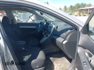 2010 Pontiac Vibe z VIN 5Y2SM6E09AZ405232, wystawiony jako IAAI lot #42372453 z przebiegiem 209 925 mil mil oraz . Historia ofert i sprzedaży dostępna na DreamBid. Obrazek 5.