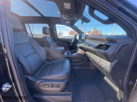 2022 Chevrolet Suburban LT with VIN 1GNSKCKDXNR189741, listed as a Copart auction lot 46791695 with 150,778 mi miles and Clean Title. Bid and sale history available at carsss.com. Image 5.