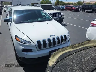 2016 Jeep Cherokee Sport z VIN 1C4PJLAB2GW354879, wystawiony jako IAAI lot #42714225 z przebiegiem 119 464 mil mil oraz . Historia ofert i sprzedaży dostępna na DreamBid. Obrazek 9.
