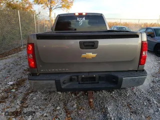 2013 Chevrolet Silverado 1500 Work Truck with VIN 1GCRKPEA1DZ139177, listed as a Copart auction lot 77972924 with 107,737 mi miles and Clean Title. Bid and sale history available at carsss.com. Image 6.