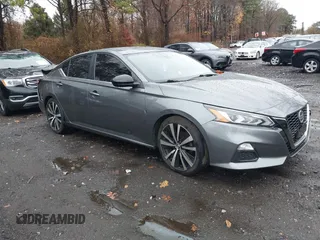 2020 Nissan Altima 2.5 SR with VIN 1N4BL4CV6LC259910, listed as a IAAI auction lot 40876729 with 68,363 mi miles. Bid and sale history available at carsss.com. Image 13.