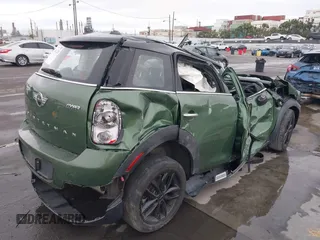 2015 MINI Countryman z VIN WMWZB3C59FWR43209, wystawiony jako IAAI lot #41761218 z przebiegiem Nie podano mil oraz . Historia ofert i sprzedaży dostępna na DreamBid. Obrazek 4.