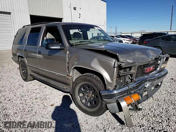1998 GMC Yukon with VIN 1GKEK13R1WR508227, listed as a Copart auction lot 88325315 with 238,085 mi miles and Salvage Title. Bid and sale history available at carsss.com. Image 11.