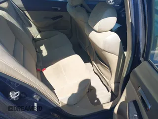 2006 Honda Civic LX z VIN 1HGFA16596L106200, wystawiony jako IAAI lot #42223300 z przebiegiem 177 442 mil mil oraz . Historia ofert i sprzedaży dostępna na DreamBid. Obrazek 8.