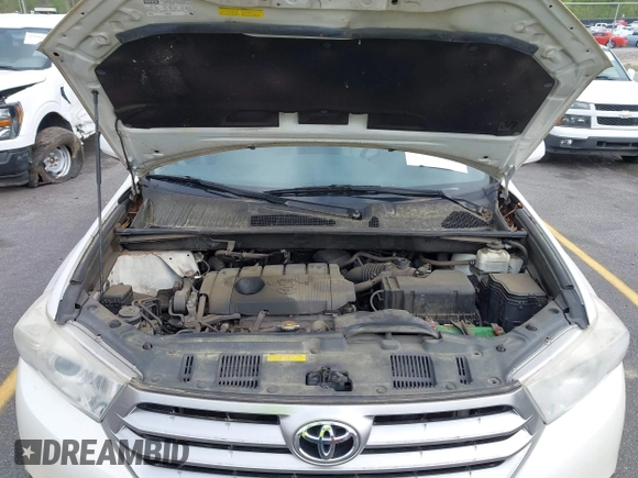 2013 Toyota Highlander with VIN 5TDZA3EH8DS040365, listed as a IAAI auction lot 41939503 with 123,581 mi miles and . Bid and sale history available at DreamBid. Image 10.