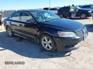 2012 Volkswagen Passat SE with VIN 1VWBH7A32CC047338, listed as a IAAI auction lot 41719936 with 184,255 mi miles. Bid and sale history available at carsss.com. Image 1.