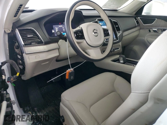 2024 Volvo XC90 Plus Bright Theme with VIN YV4L12PE3R1183549, listed as a Copart auction lot 44153945 with 8,268 mi miles and Salvage Title. Bid and sale history available at DreamBid. Image 8.