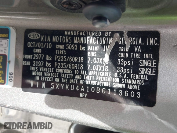 2011 Kia Sorento EX with VIN 5XYKU4A10BG113603, listed as a IAAI auction lot 42123052 with 238,437 mi miles. Bid and sale history available at carsss.com. Image 9.