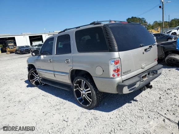 2006 GMC Yukon SLE with VIN 1GKEC13TX6R101757, listed as a Copart auction lot 76542054 with 263,110 mi miles and Salvage Title. Bid and sale history available at carsss.com. Image 2.