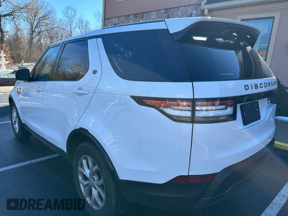 2020 Land Rover Discovery SE z VIN SALRG2RV7L2423060, wystawiony jako Copart lot #47578895 z przebiegiem 72 518 mil mil oraz Tytuł czysty. Historia ofert i sprzedaży dostępna na DreamBid. Obrazek 2.