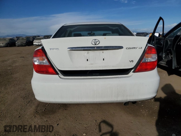 2004 Toyota Camry LE with VIN 4T1BF30K24U070927, listed as a Copart auction lot 46739185 with 172,121 mi miles and Salvage Title. Bid and sale history available at DreamBid. Image 6.