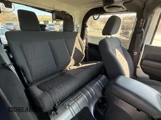 2012 Jeep Wrangler Arctic z VIN 1C4AJWBG2CL229572, wystawiony jako Copart lot #48719465 z przebiegiem 82 619 mil mil oraz Czysty tytuł • Clean title. Historia ofert i sprzedaży dostępna na DreamBid. Obrazek 6.