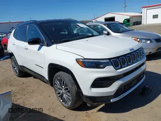 2022 Jeep Compass Limited z VIN 3C4NJDCB1NT149826, wystawiony jako IAAI lot #41808462 z przebiegiem 32 278 mil mil oraz . Historia ofert i sprzedaży dostępna na DreamBid. Obrazek 1.