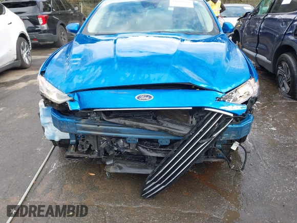 2020 Ford Fusion SE with VIN 3FA6P0HD2LR134659, listed as a IAAI auction lot 41801760 with 74,058 mi miles. Bid and sale history available at carsss.com. Image 6.