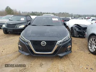 2019 Nissan Altima 2.5 Platinum with VIN 1N4BL4FV2KC113644, listed as a IAAI auction lot 41751975 with 125,617 mi miles. Bid and sale history available at carsss.com. Image 12.