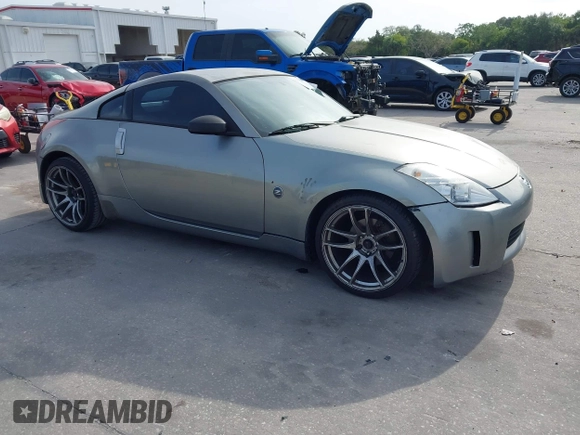 2005 Nissan 350Z Enthusiast with VIN JN1AZ34D85M609056, listed as a IAAI auction lot 42079583 with 203,596 mi miles. Bid and sale history available at carsss.com. Image 1.