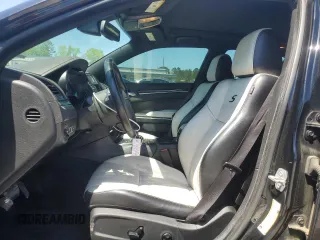 2018 Chrysler 300 S z VIN 2C3CCABG6JH222709, wystawiony jako Copart lot #52041445 z przebiegiem 145 578 mil mil oraz Szkoda całkowita • Salvage title. Historia ofert i sprzedaży dostępna na DreamBid. Obrazek 7.