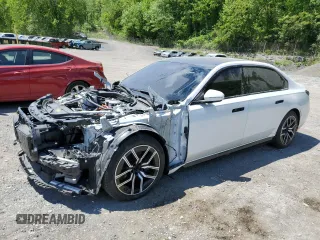 2023 BMW i7 xDrive60 z VIN WBY53EJ04PCL55236, wystawiony jako Copart lot #57027815 z przebiegiem 21 299 mil mil oraz Szkoda całkowita • Salvage title. Historia ofert i sprzedaży dostępna na DreamBid. Obrazek 1.