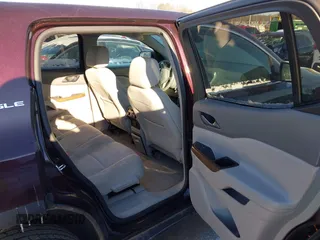 2018 GMC Acadia SLE with VIN 1GKKNKLA8JZ163183, listed as a IAAI auction lot 41380411 with 132,213 mi miles. Bid and sale history available at carsss.com. Image 8.