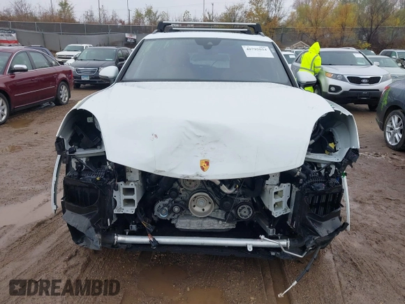 2023 Porsche Cayenne z VIN WP1AA2AY1PDA09213, wystawiony jako IAAI lot #40795024 z przebiegiem 22 522 mil mil oraz . Historia ofert i sprzedaży dostępna na DreamBid. Obrazek 13.
