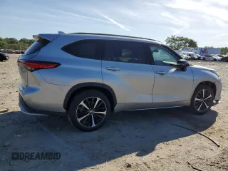 2022 Toyota Highlander XSE with VIN 5TDLZRBHXNS244110, listed as a Copart auction lot 57018755 with 55,633 mi miles and Salvage title. Bid and sale history available at DreamBid. Image 3.