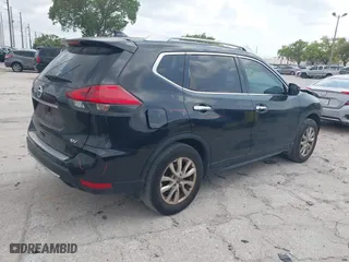 2017 Nissan Rogue SL with VIN JN8AT2MT7HW153600, listed as a IAAI auction lot 41877721 with 126,889 mi miles. Bid and sale history available at carsss.com. Image 4.