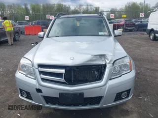 2012 Mercedes-Benz GLK 350 with VIN WDCGG8HB9CF751639, listed as a IAAI auction lot 42122764 with 177,412 mi miles and . Bid and sale history available at carsss.com. Image 12.