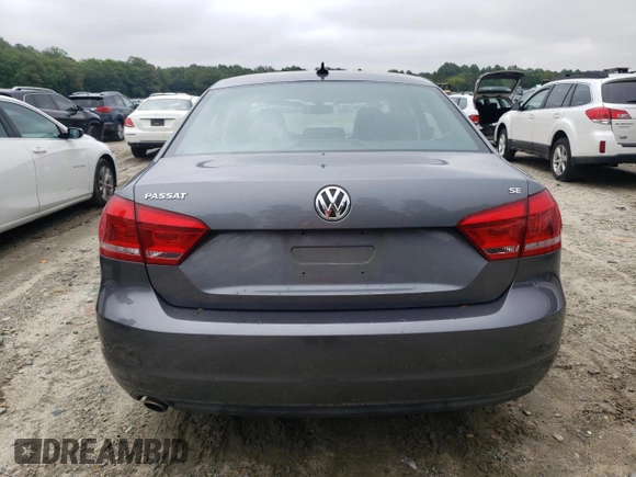 2013 Volkswagen Passat SE z VIN 1VWBP7A39DC123321, wystawiony jako Copart lot #58780315 z przebiegiem 110 132 mil mil oraz Czysty tytuł • Clean title. Historia ofert i sprzedaży dostępna na DreamBid. Obrazek 6.