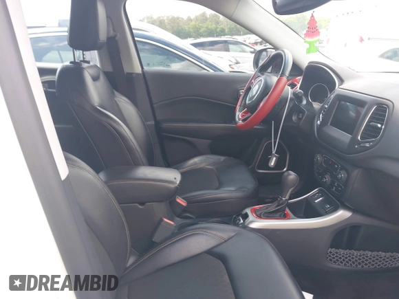 2018 Jeep Compass Altitude с VIN 3C4NJCBB2JT105839, выставлен на аукционе IAAI как лот 42155613 с пробегом 54 307 миль миль и . История ставок и продаж доступна на DreamBid. Изображение 5.