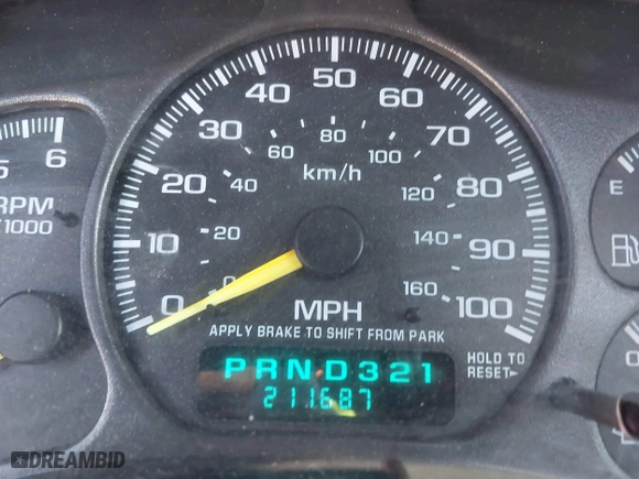 2001 Chevrolet Tahoe LT with VIN 1GNEC13T31R122882, listed as a IAAI auction lot 41999271 with 211,687 mi miles. Bid and sale history available at carsss.com. Image 16.