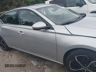 2023 Nissan Altima SR z VIN 1N4BL4CV6PN371181, wystawiony jako IAAI lot #42417091 z przebiegiem 52 700 mil mil oraz . Historia ofert i sprzedaży dostępna na DreamBid. Obrazek 13.