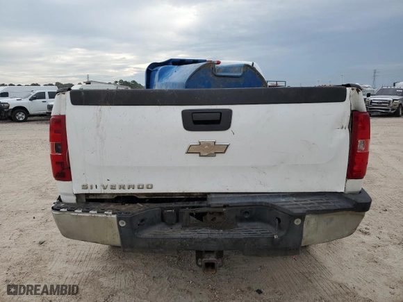 2008 Chevrolet Silverado 2500HD Work Truck with VIN 1GCHC29K38E142836, listed as a Copart auction lot 69026254 with 263,834 mi miles and Salvage Title. Bid and sale history available at carsss.com. Image 6.