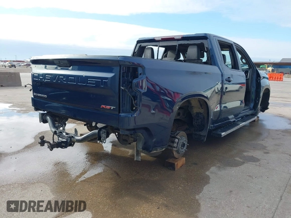 2021 Chevrolet Silverado 1500 RST with VIN 1GCPWDED8MZ227633, listed as a IAAI auction lot 41293618 with Not Provided miles. Bid and sale history available at carsss.com. Image 4.