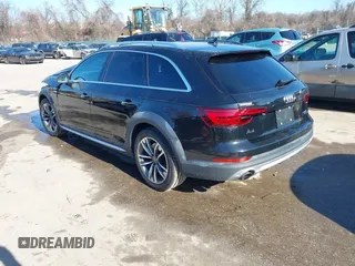2019 Audi A4 allroad Premium Plus with VIN WA18NAF42KA009729, listed as a IAAI auction lot 41698959 with 60,893 mi miles. Bid and sale history available at carsss.com. Image 3.