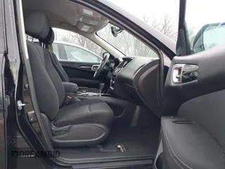 2017 Nissan Pathfinder SL with VIN 5N1DR2MM9HC664948, listed as a IAAI auction lot 41213747 with 93,521 mi miles. Bid and sale history available at carsss.com. Image 5.