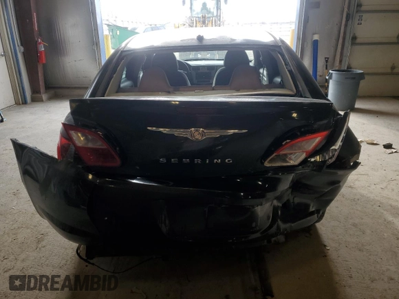 2008 Chrysler Sebring LX z VIN 1C3LC46KX8N186525, wystawiony jako Copart lot #51931615 z przebiegiem 208 701 mil mil oraz Nie do naprawy • Non repairable. Historia ofert i sprzedaży dostępna na DreamBid. Obrazek 6.