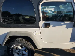 2006 Jeep Wrangler Sport Right Hand Drive with VIN 1J4F449SX6P733578, listed as a Copart auction lot 75113494 with 0 mi miles and Salvage Title. Bid and sale history available at carsss.com. Image 12.