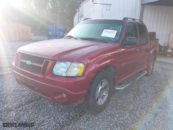 2004 Ford Explorer Sport Trac XLS with VIN 1FMZU67KX4UA61310, listed as a IAAI auction lot 41960362 with 113,889 mi miles. Bid and sale history available at carsss.com. Image 2.